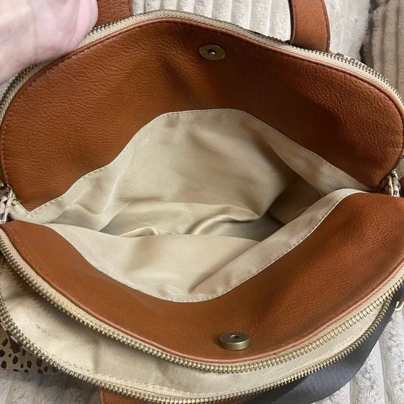 Universal Thread Leopard Print Tote with Brown Handles crossbody purse - Picture 8 of 9